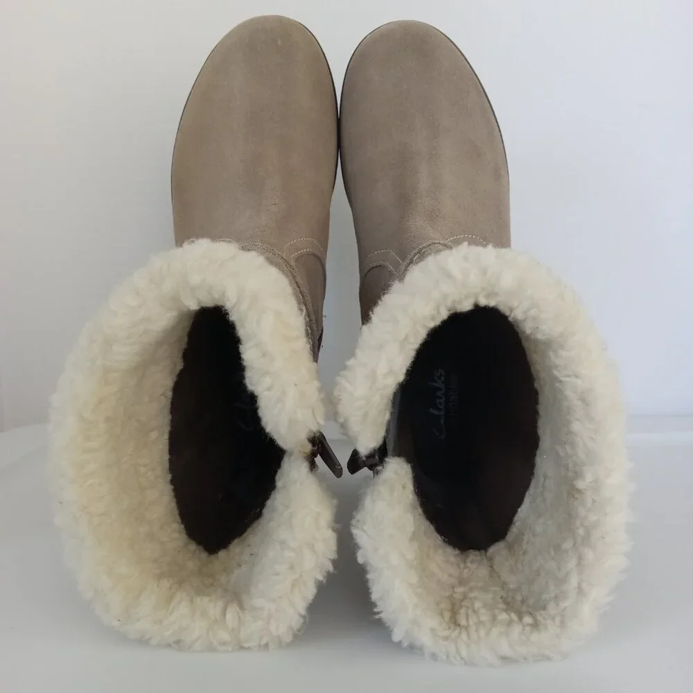 CLARKS Suede Sheba Newton Boots Taupe Color Womens Size 7
